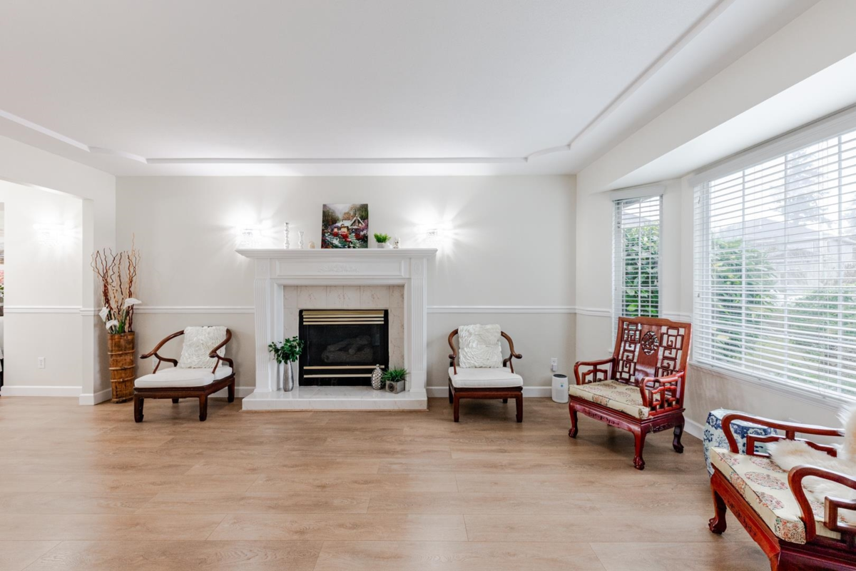 Dining Area Photo of 5663 186a Street, Surrey, BC