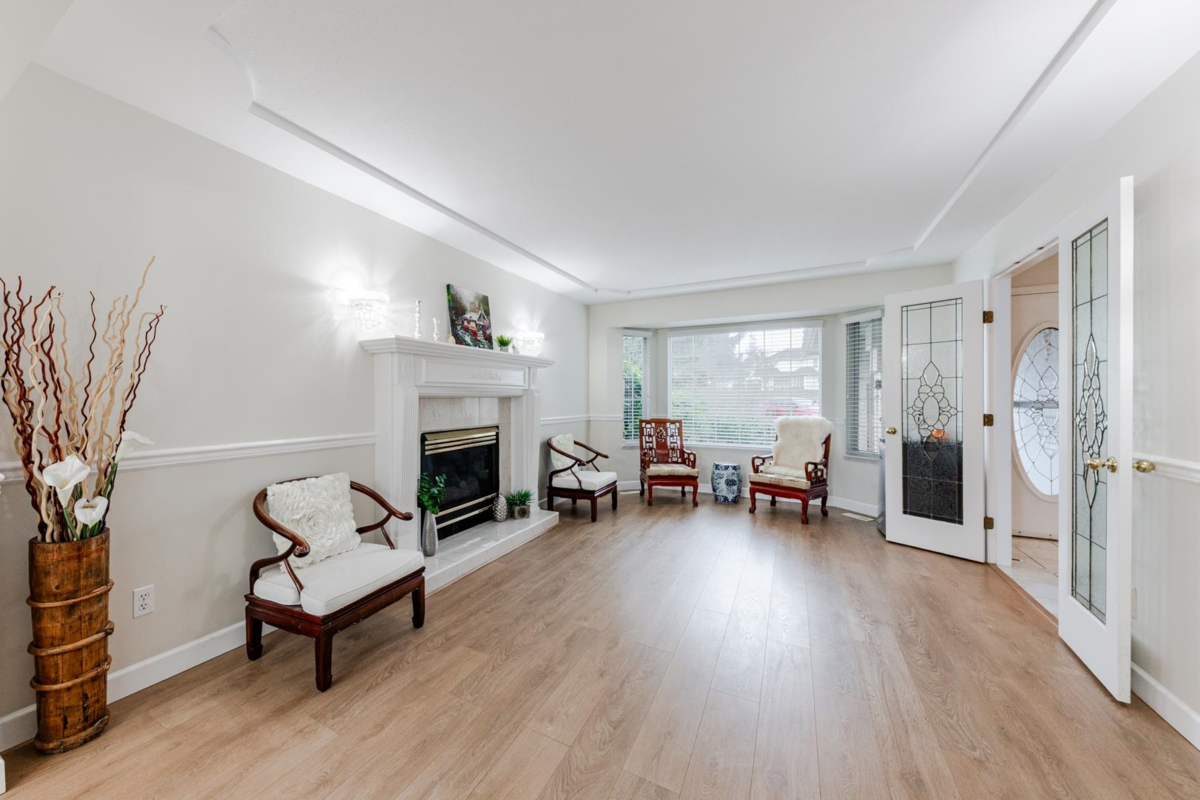 Family Room Photo of 5663 186a Street, Surrey, BC