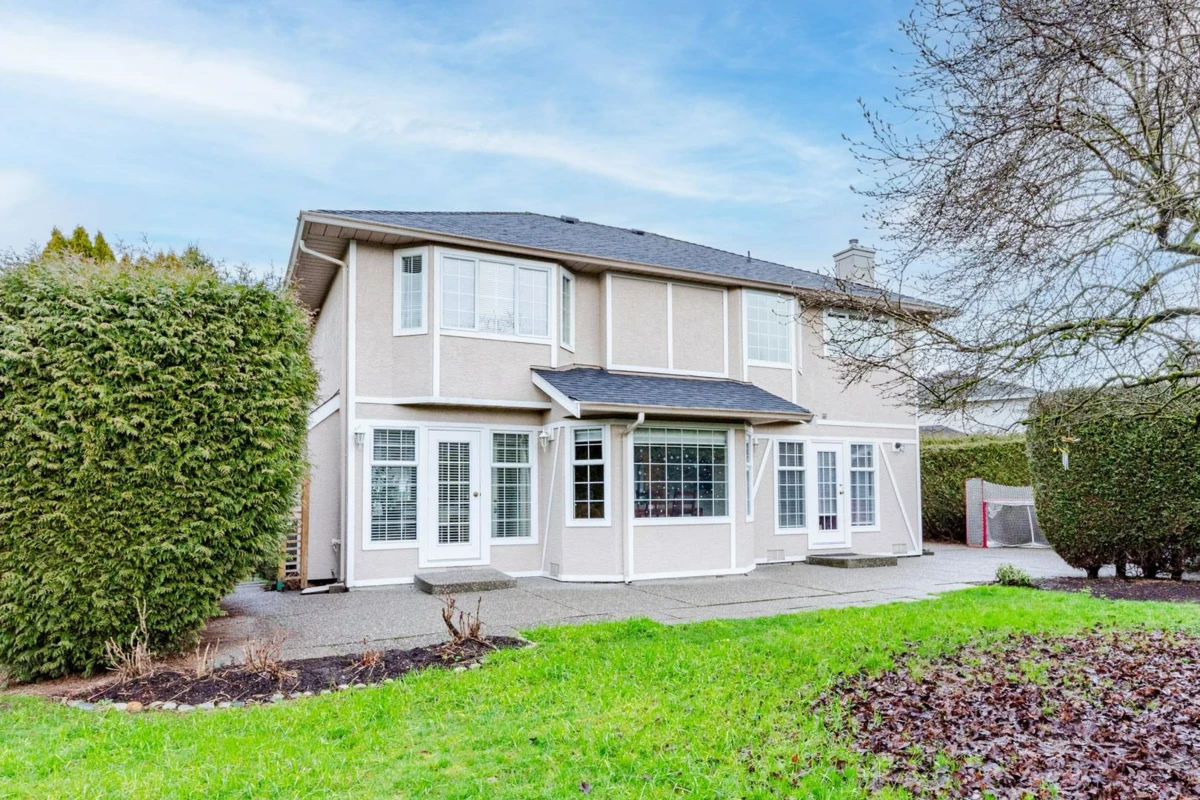 Fitness Center Photo Near 5663 186a Street, Surrey, BC