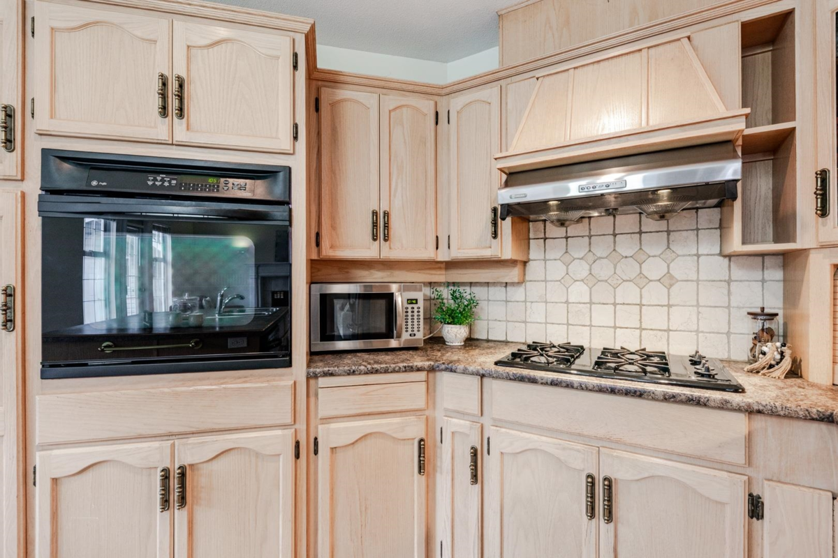 Loft / Bonus Room Photo of 5663 186a Street, Surrey, BC