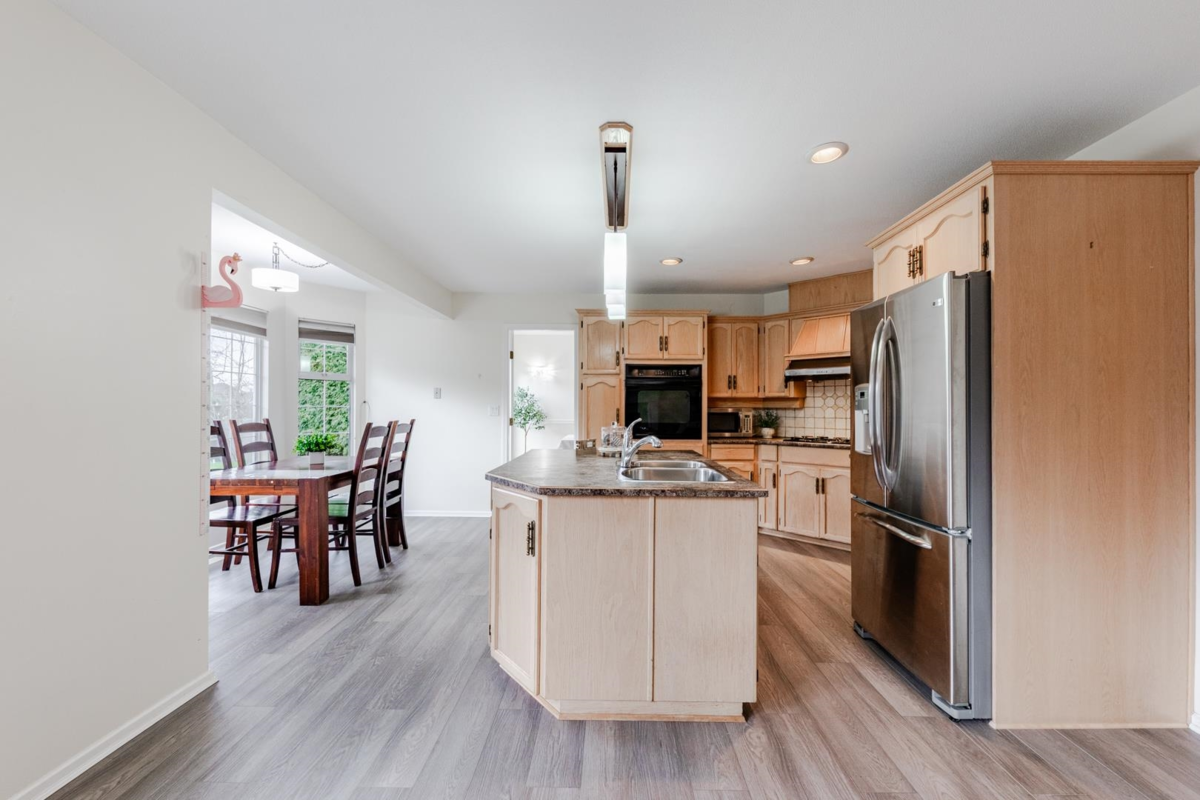 Powder Room Photo of 5663 186a Street, Surrey, BC