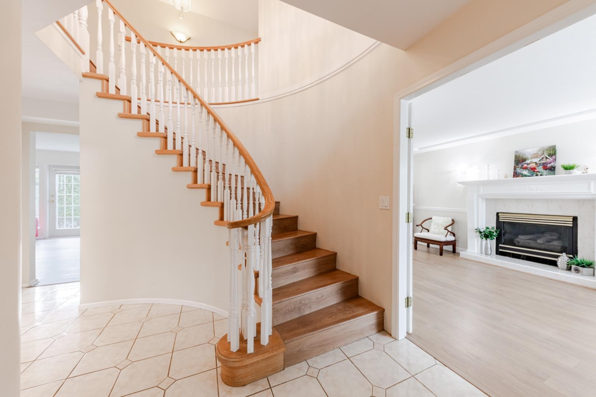 Primary Bathroom Photo of 5663 186a Street, Surrey, BC