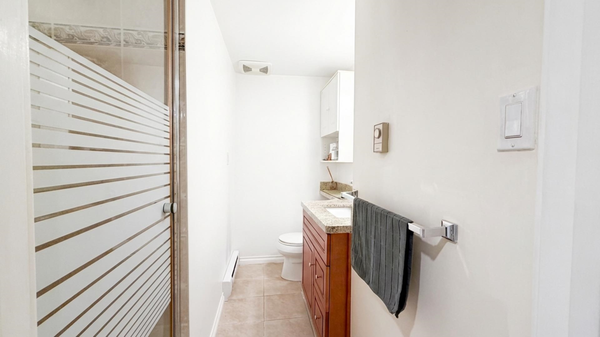 Mudroom Photo of 7438 Echo Place, Vancouver, BC