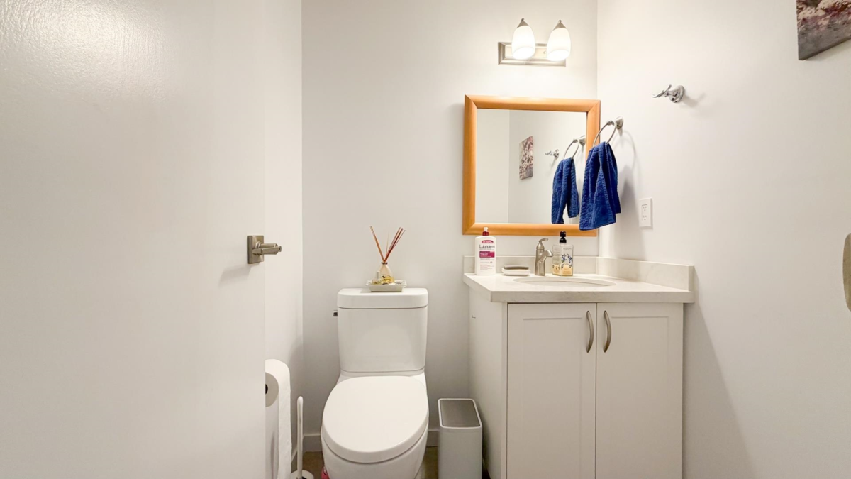 Walk-In Closet Photo of 7438 Echo Place, Vancouver, BC