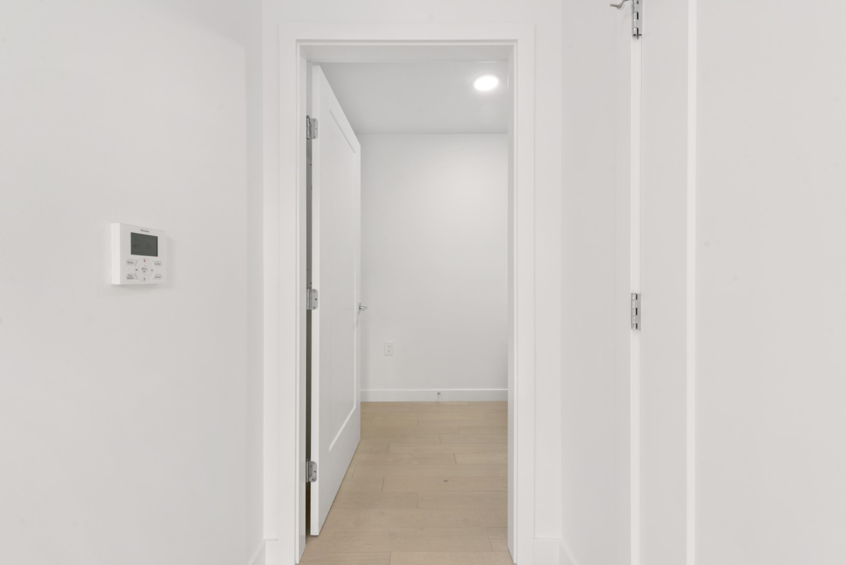 Basement Recreation Room Photo of 807 W 33rd Avenue, Vancouver, BC