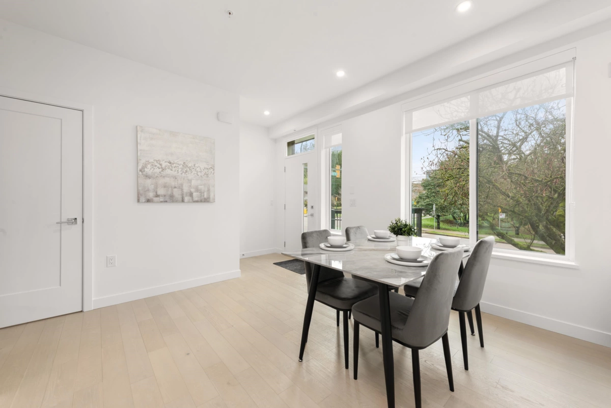 Family Room Photo of 807 W 33rd Avenue, Vancouver, BC