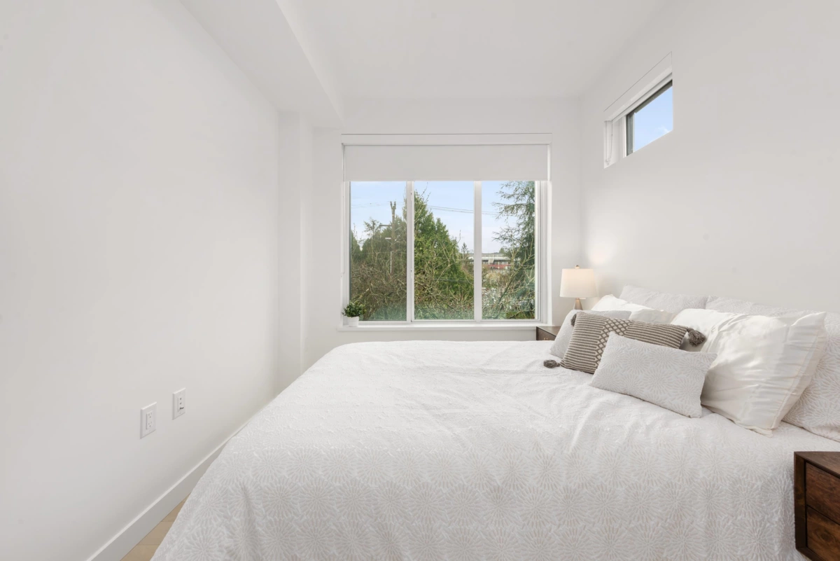 Hallway Photo of 807 W 33rd Avenue, Vancouver, BC