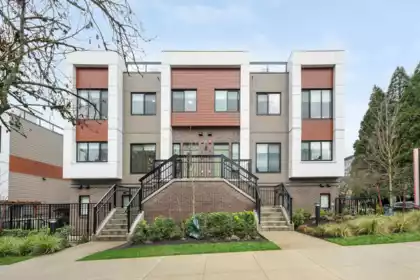 807 W 33rd Avenue, Vancouver, BC