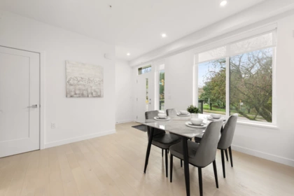 807 W 33rd Avenue, Vancouver, BC