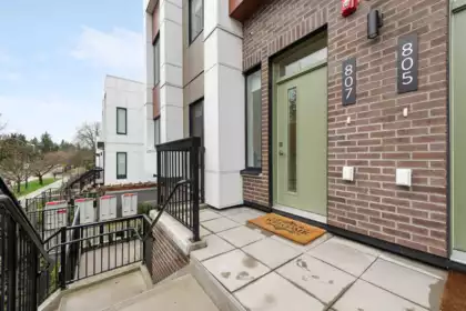 807 W 33rd Avenue, Vancouver, BC