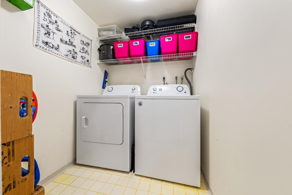 Basement Recreation Room Photo of 502 1235 Quayside Drive, New Westminster, BC