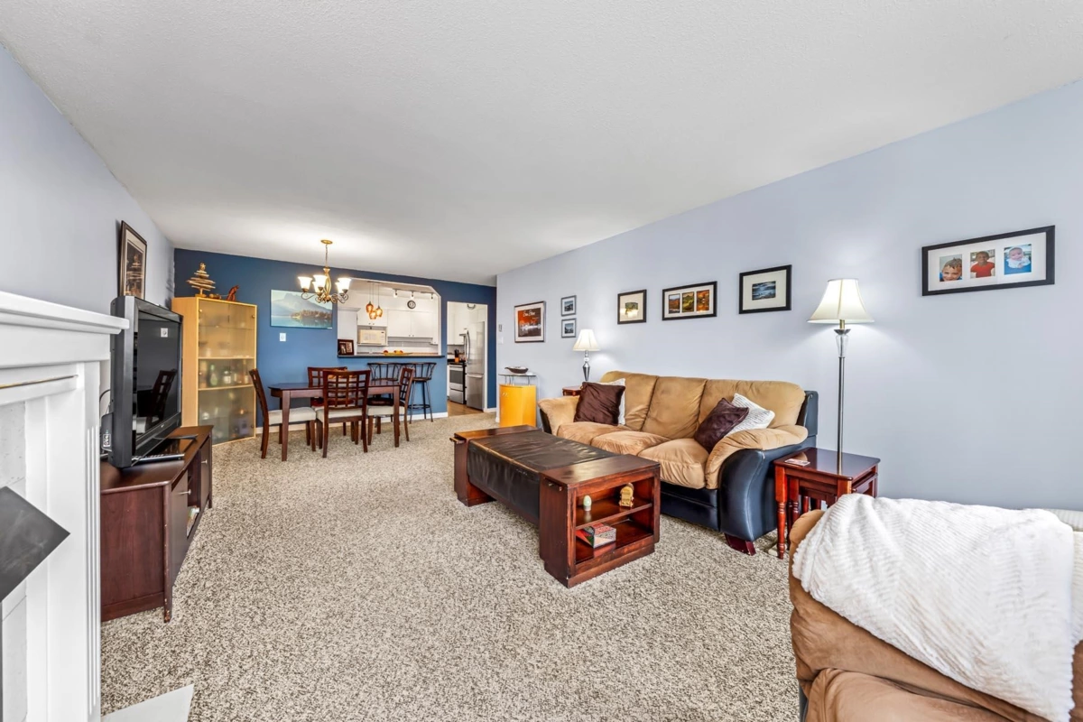 Family Room Photo of 502 1235 Quayside Drive, New Westminster, BC