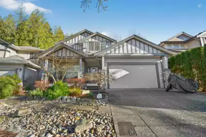 10668 245b Street, Maple Ridge, BC, Albion — 4 bed single family residence for sale