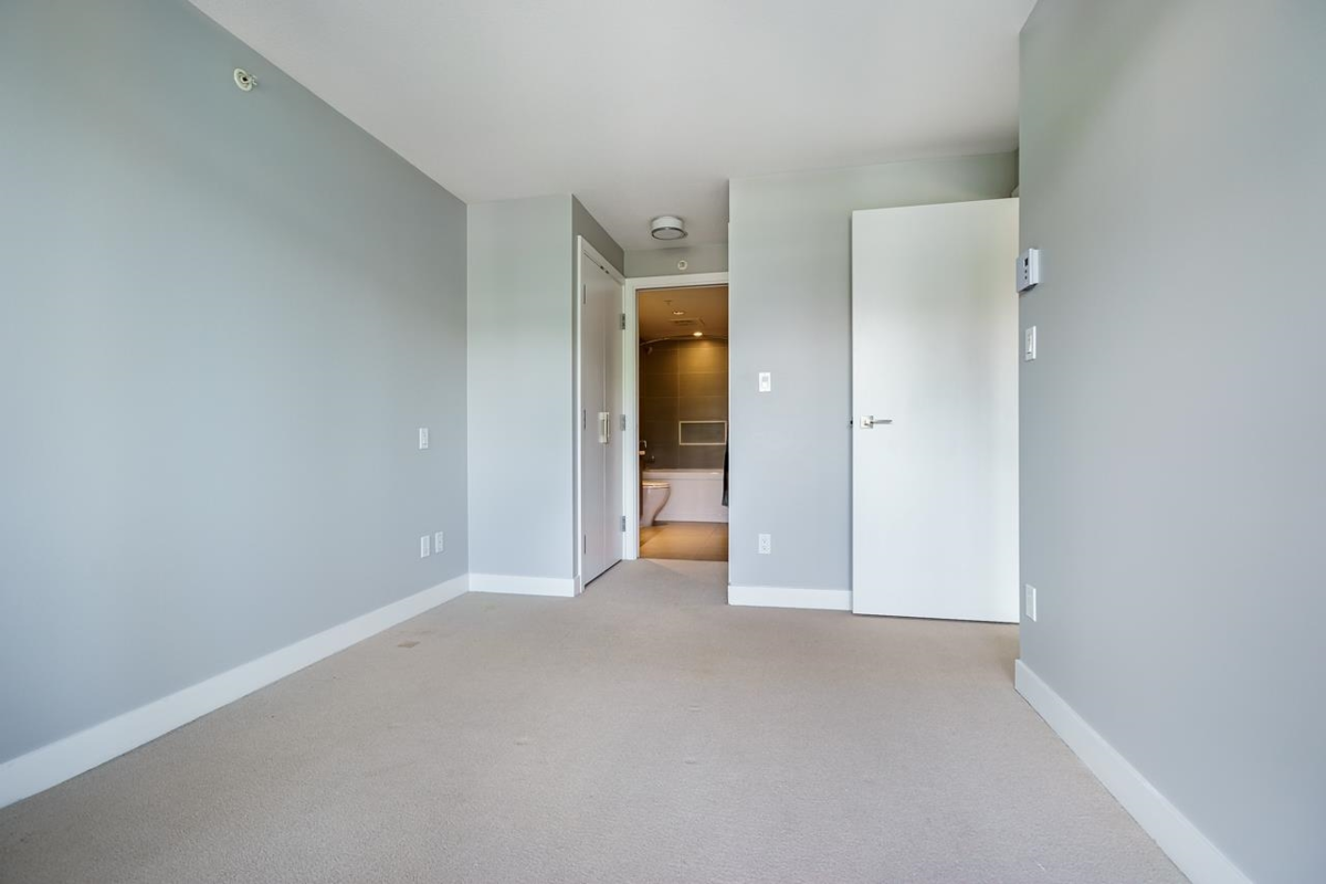 Laundry Room Photo of 505 958 Ridgeway Avenue, Coquitlam, BC