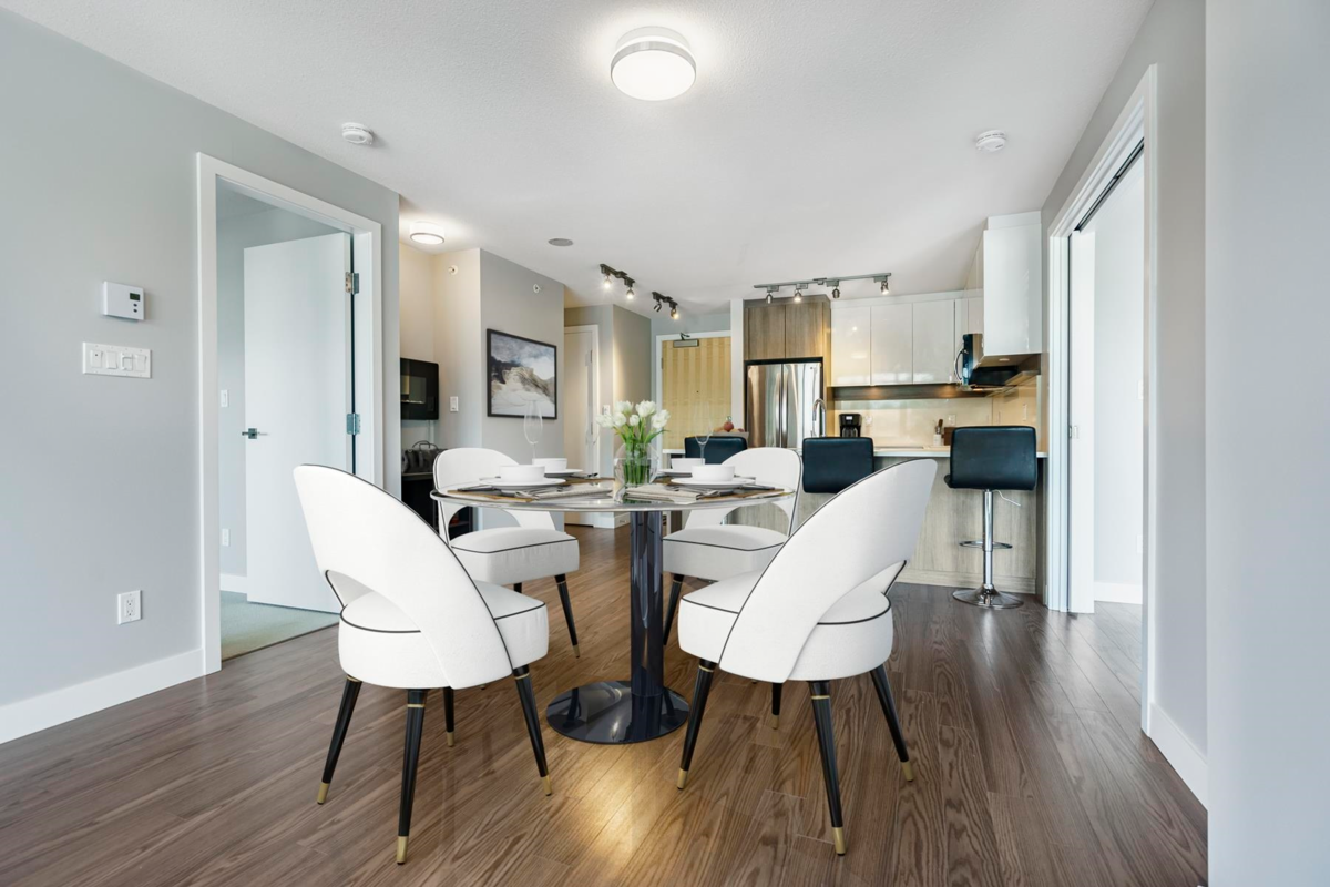 Primary Bathroom Photo of 505 958 Ridgeway Avenue, Coquitlam, BC