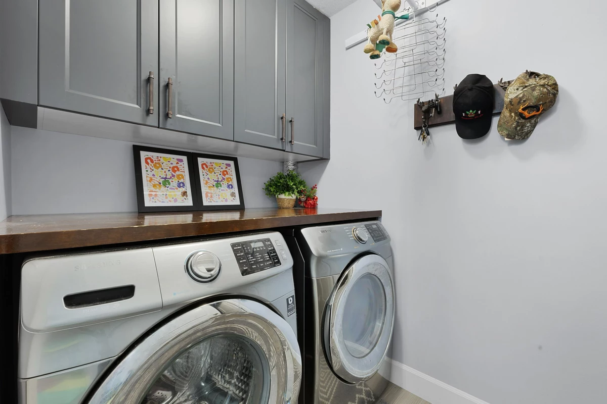 Mudroom Photo of 17 16772 61 Avenue, Surrey, BC