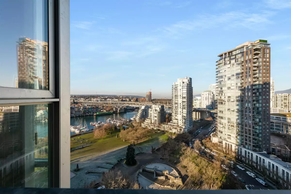 Outdoor Deck Photo of 2105 455 Beach Crescent, Vancouver, BC