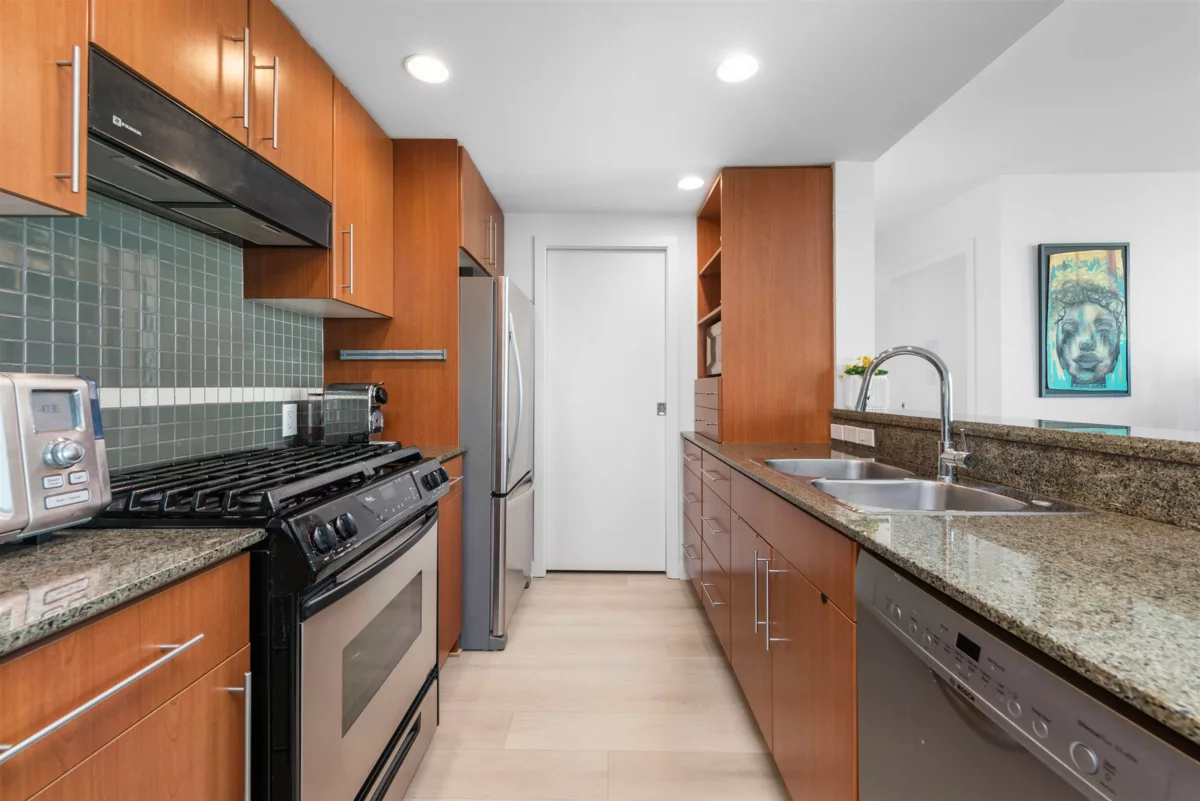 Walk-In Closet Photo of 2105 455 Beach Crescent, Vancouver, BC