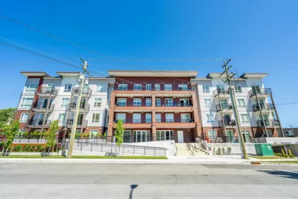 305 5420 208 Street, Langley, BC, Langley City — 2 bed apartment/condo for sale