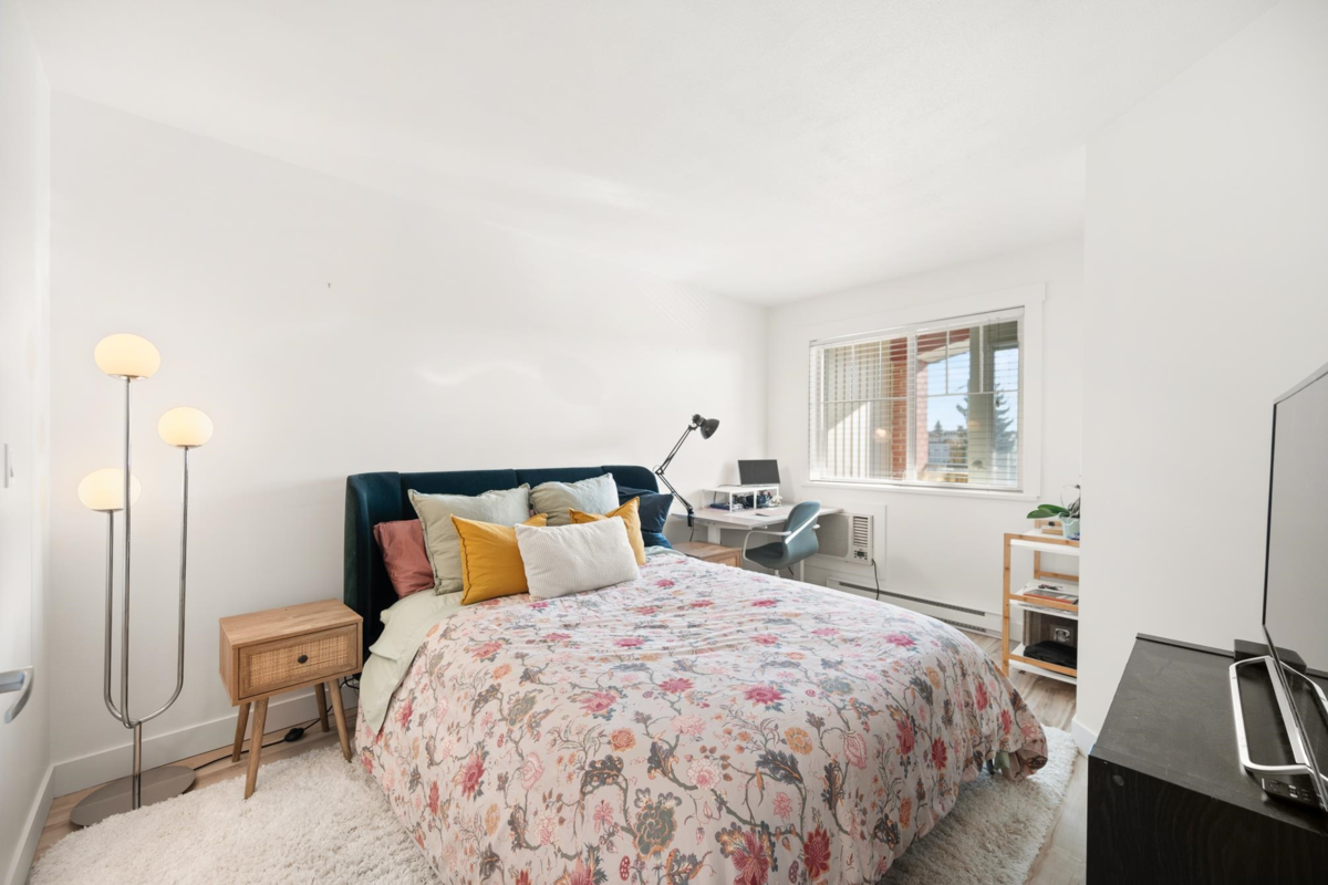 Basement Recreation Room Photo of 308 19774 56 Avenue, Langley, BC