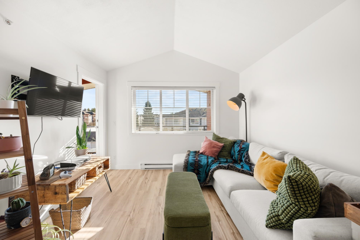 Bedroom 2 Photo of 308 19774 56 Avenue, Langley, BC