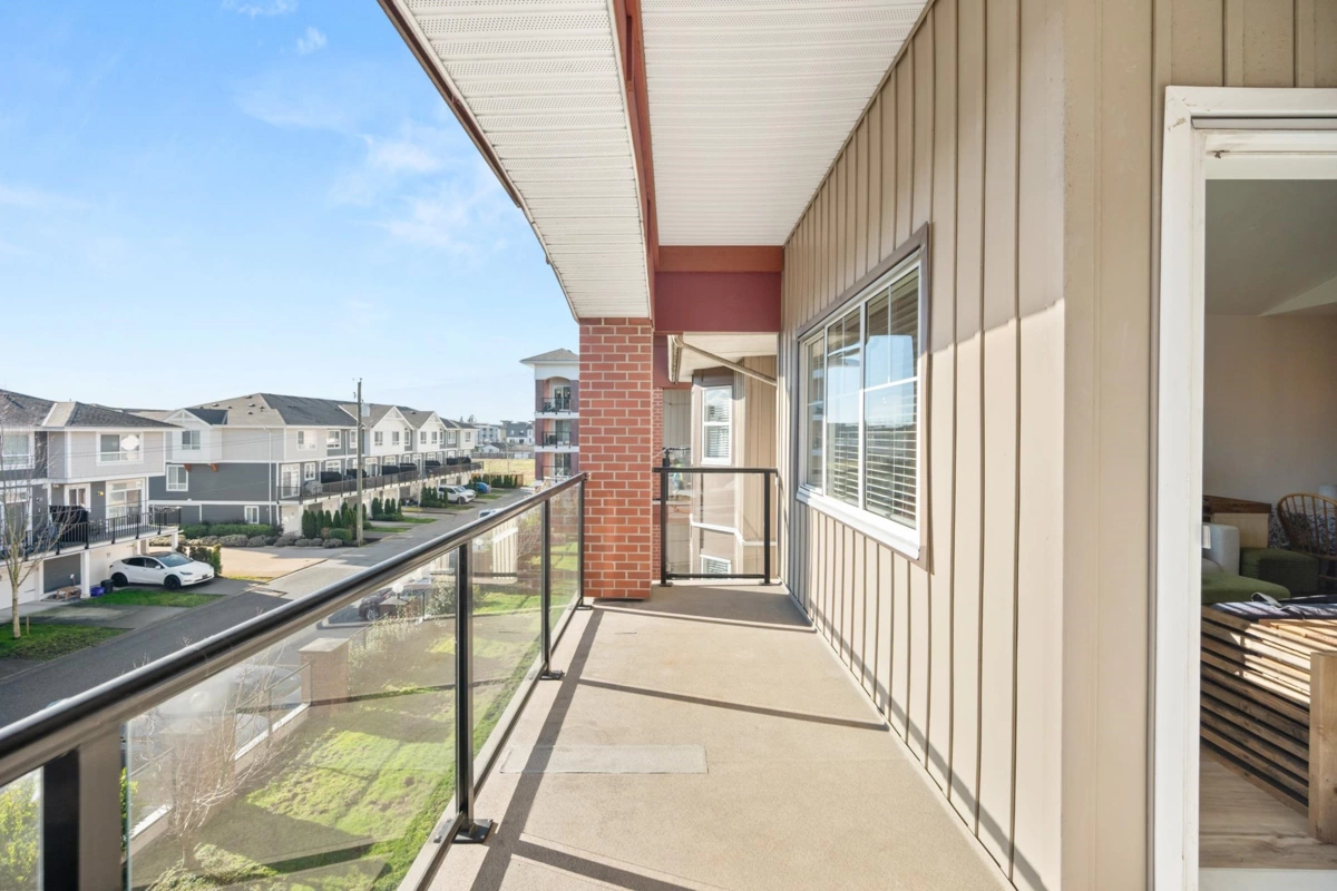 Powder Room Photo of 308 19774 56 Avenue, Langley, BC