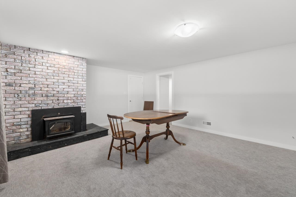 Basement Recreation Room Photo of 6530 Dunbar Street, Vancouver, BC