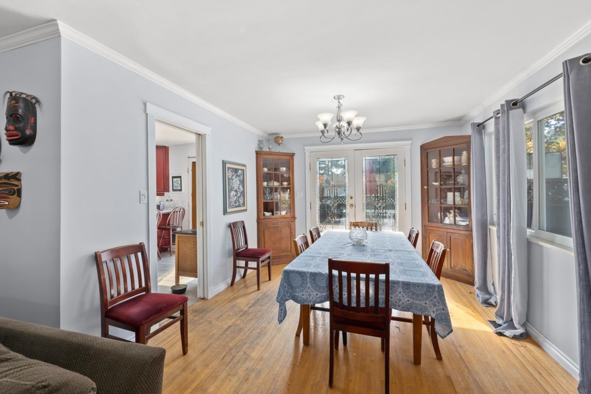 Kitchen Photo of 6530 Dunbar Street, Vancouver, BC