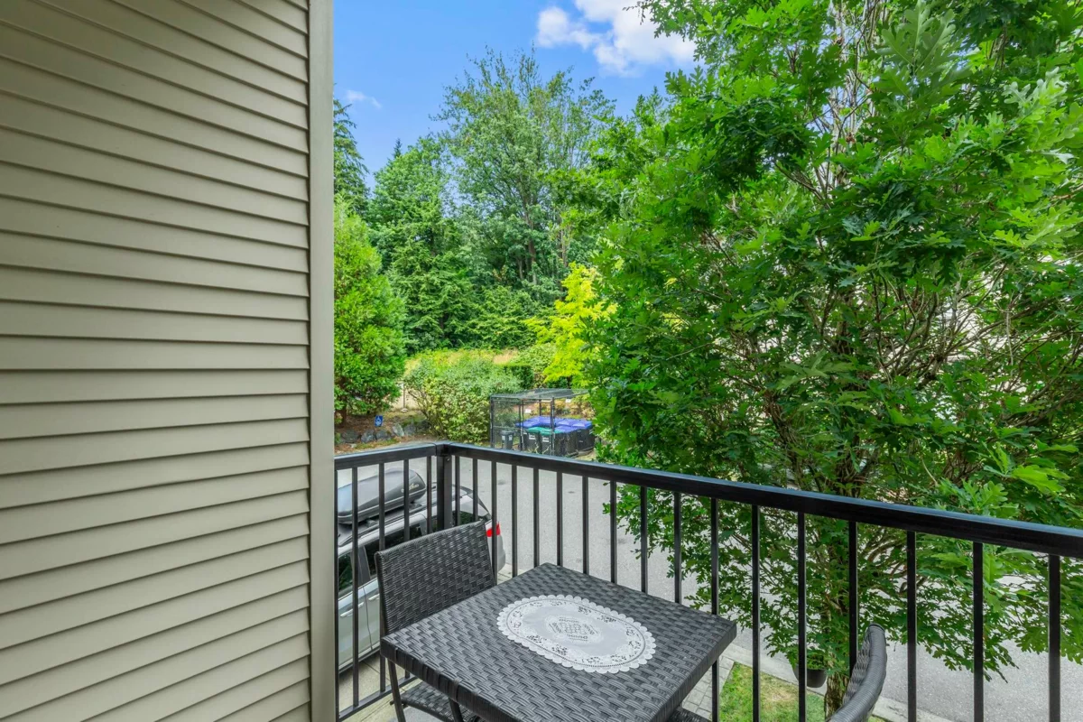 Outdoor Patio Photo of 2 32501 Fraser Crescent, Mission, BC