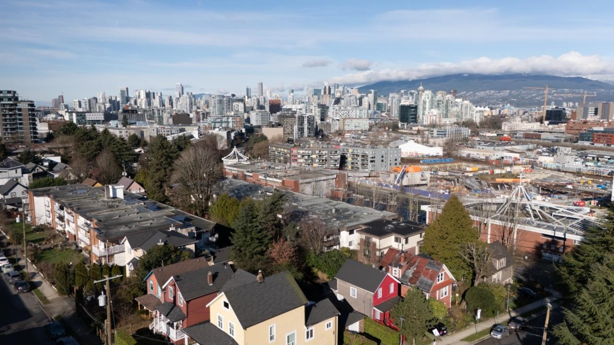 Hot Tub / Spa Photo of 105 507 E 6th Avenue, Vancouver, BC