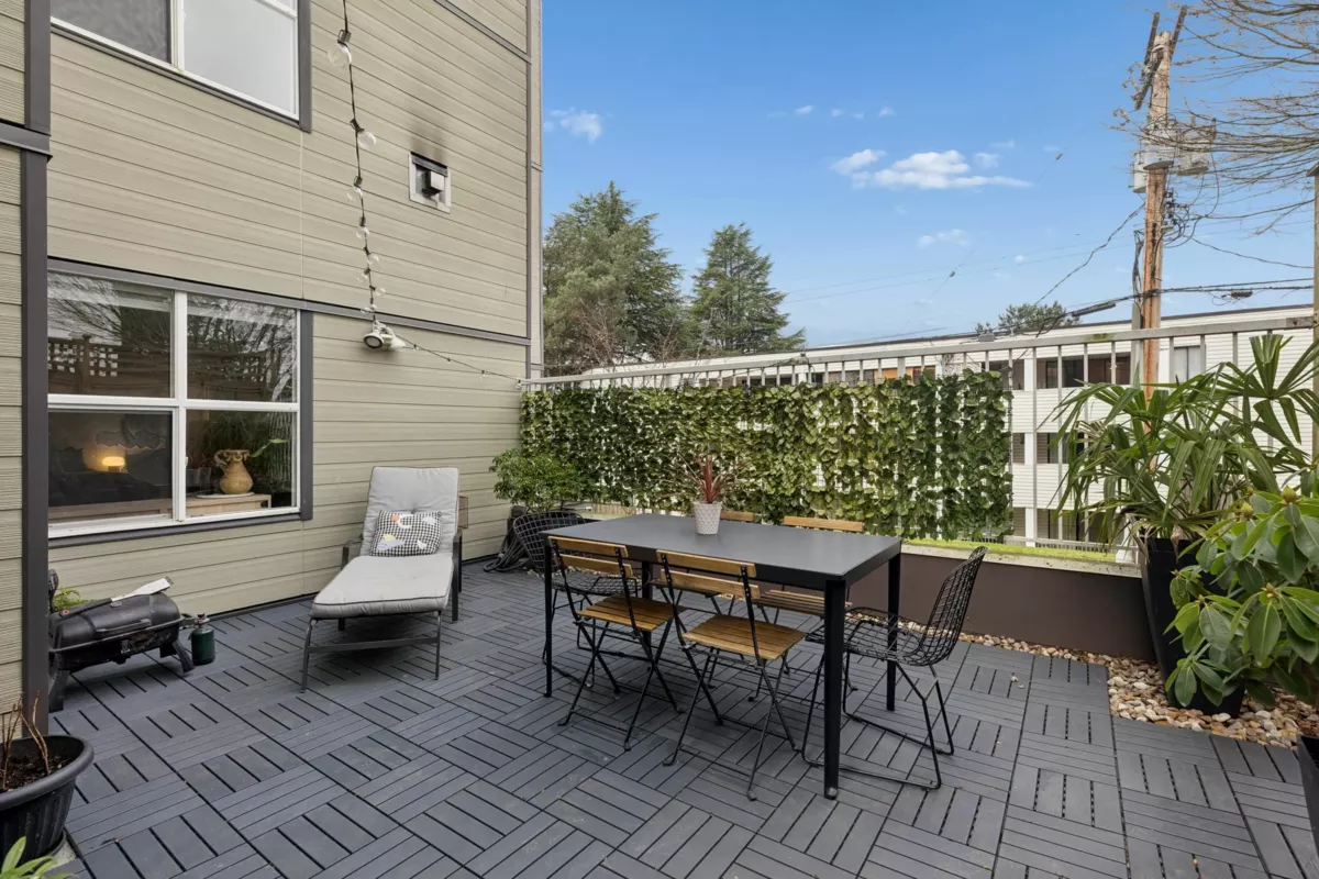 Outdoor Deck Photo of 105 507 E 6th Avenue, Vancouver, BC