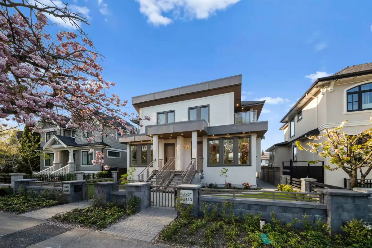 Hot Tub / Spa Photo of 2455 W 10th Avenue, Vancouver, BC