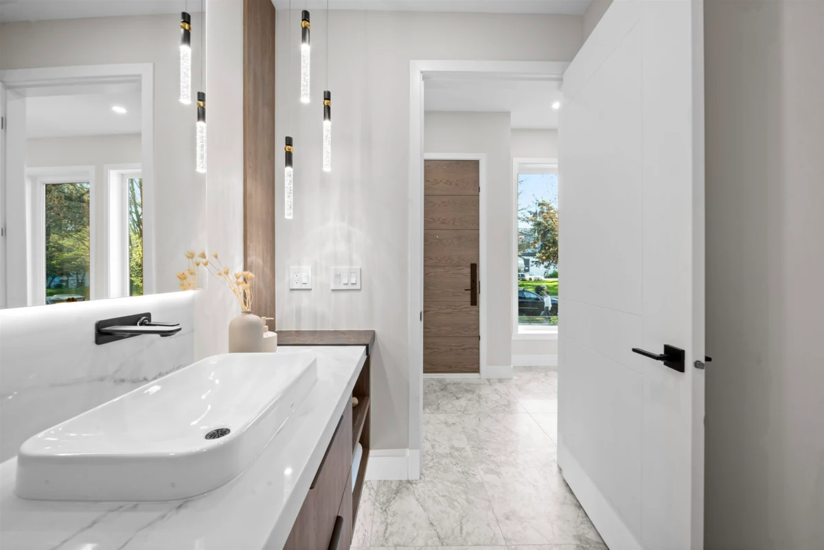 Laundry Room Photo of 2455 W 10th Avenue, Vancouver, BC