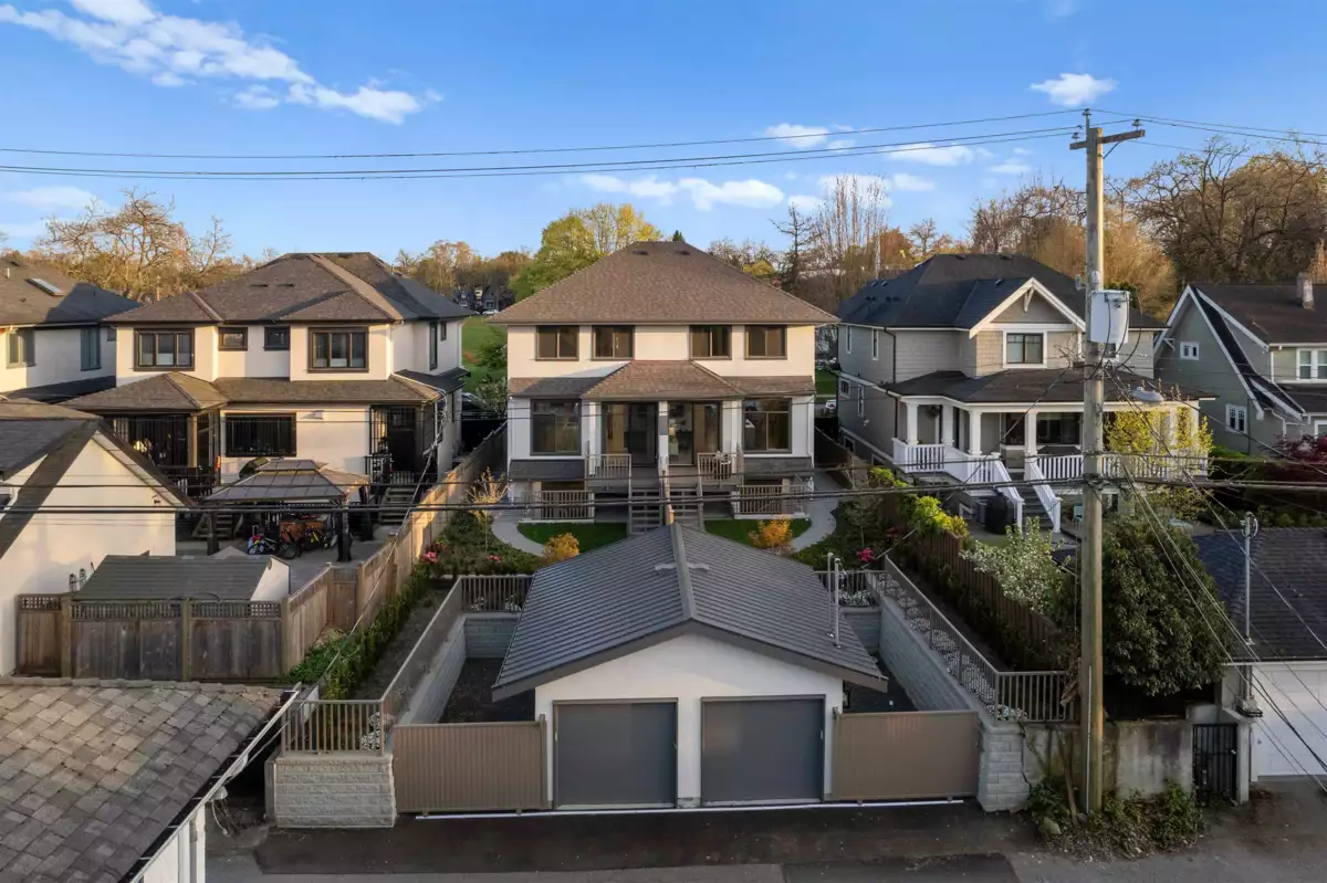 Neighborhood Park Photo Near 2455 W 10th Avenue, Vancouver, BC