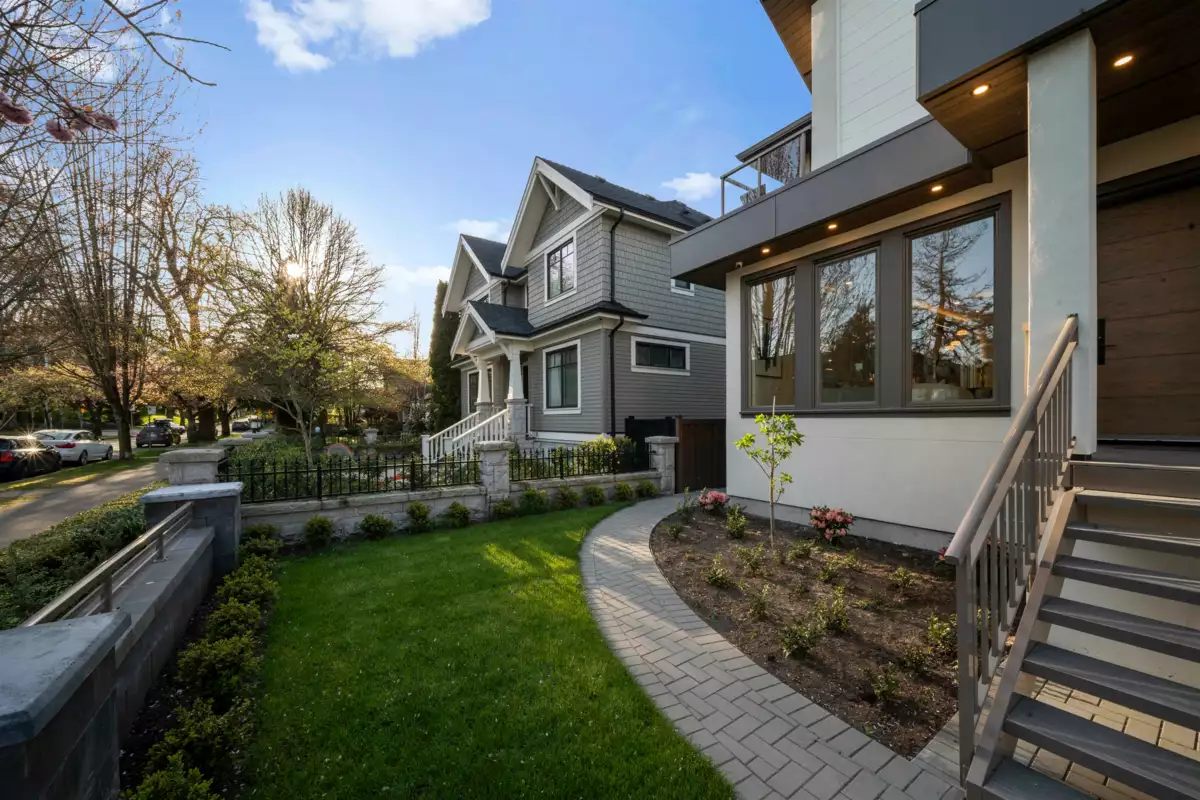 Outdoor Kitchen Photo of 2455 W 10th Avenue, Vancouver, BC