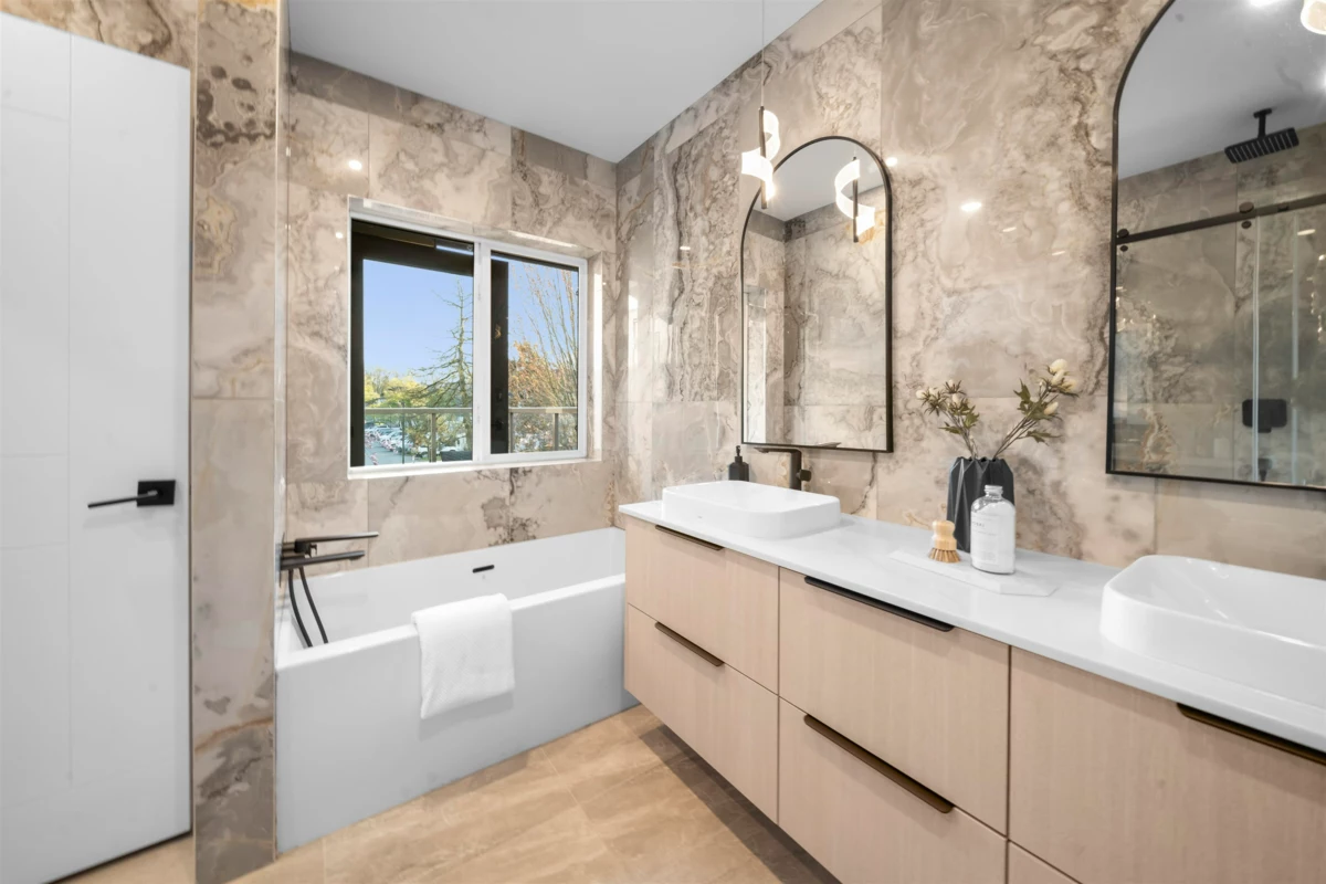 Outdoor Patio Photo of 2455 W 10th Avenue, Vancouver, BC