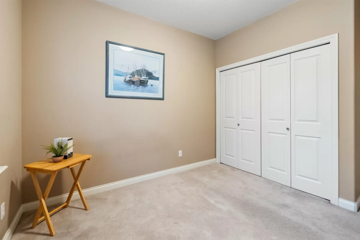 Entry Foyer Photo of 32464 Bobcat Drive, Mission, BC