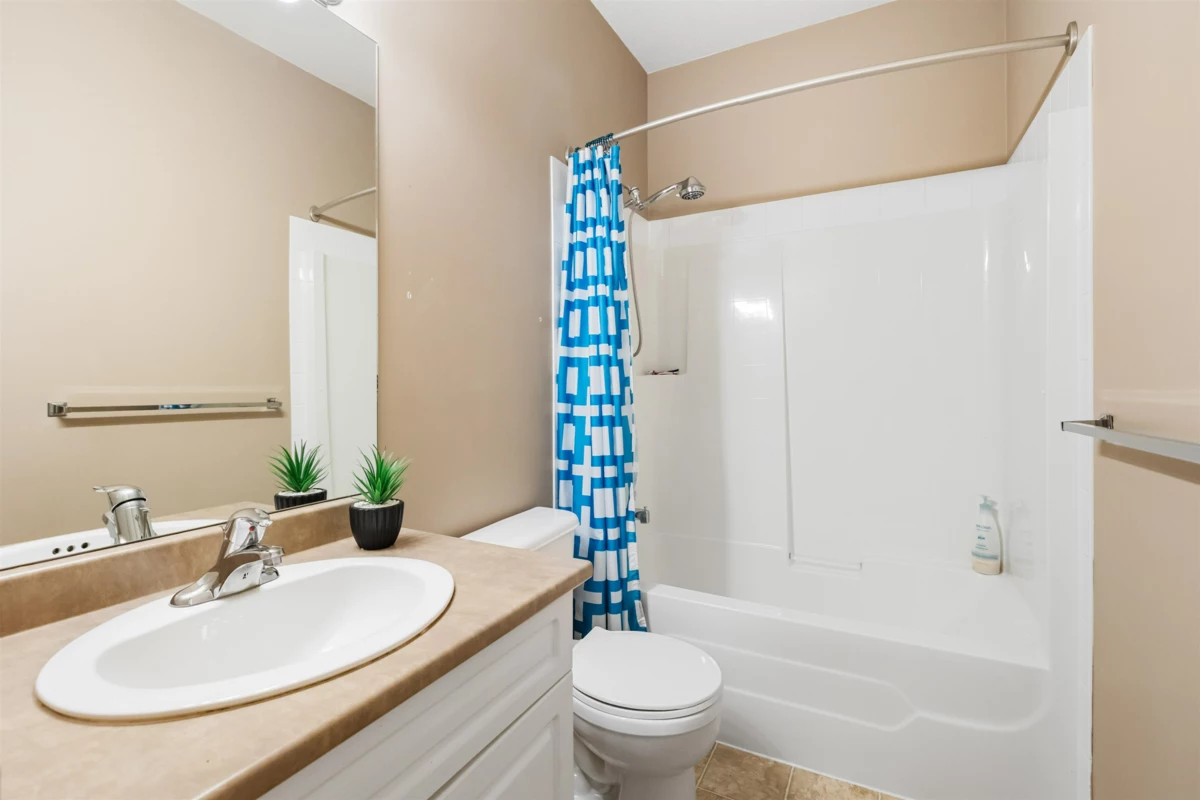 Hallway Photo of 32464 Bobcat Drive, Mission, BC