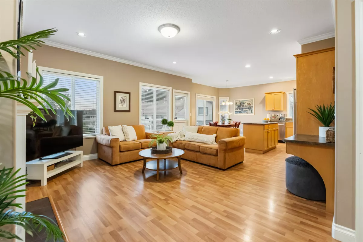 Kitchen Photo of 32464 Bobcat Drive, Mission, BC