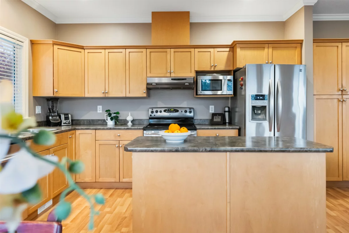 Primary Bathroom Photo of 32464 Bobcat Drive, Mission, BC