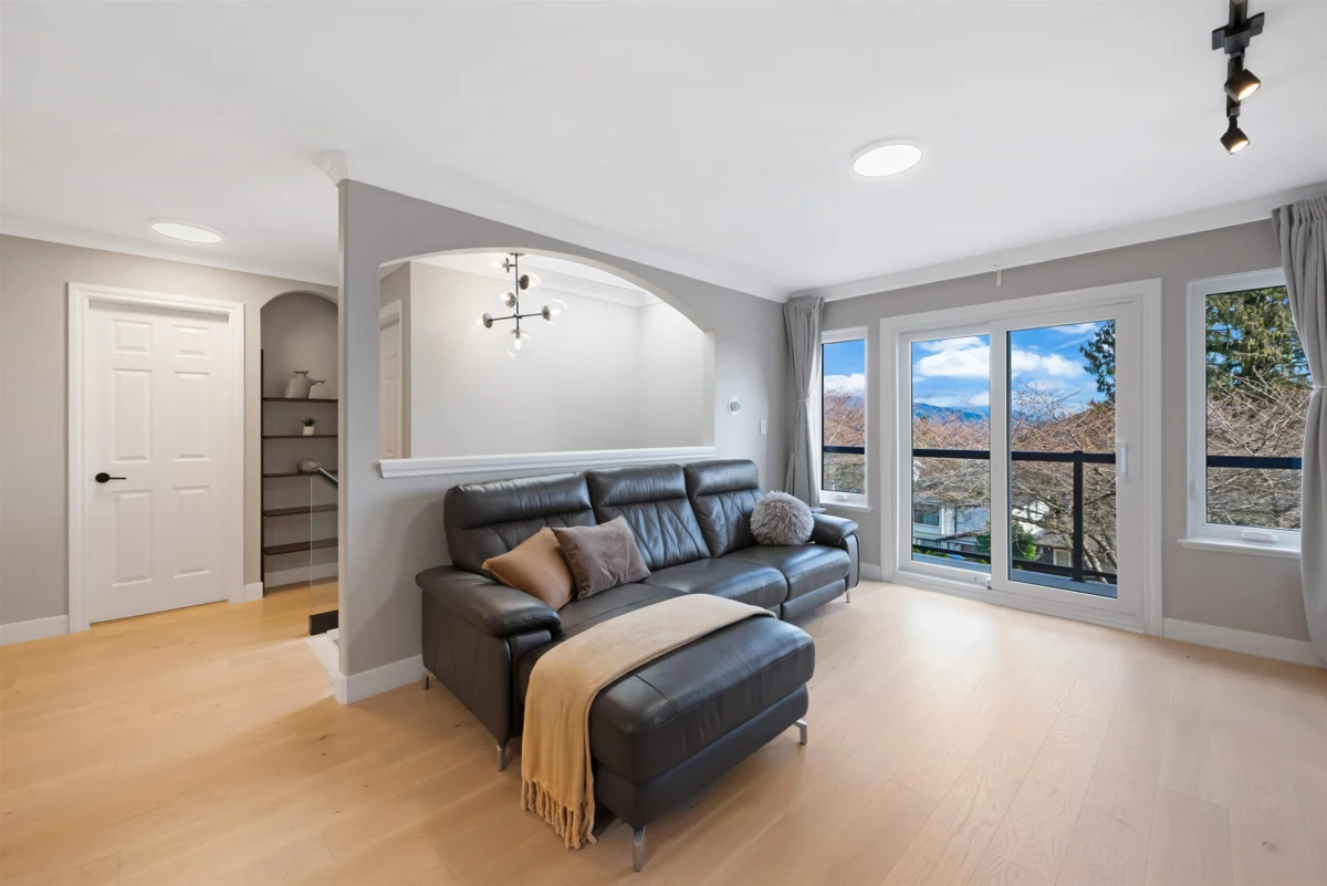 Kitchen Island Photo of 65 Ellesmere Avenue, Burnaby, BC
