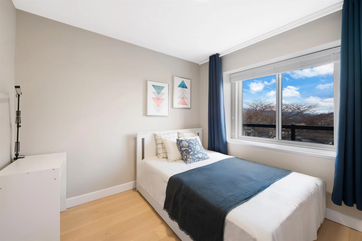 Walk-In Closet Photo of 65 Ellesmere Avenue, Burnaby, BC