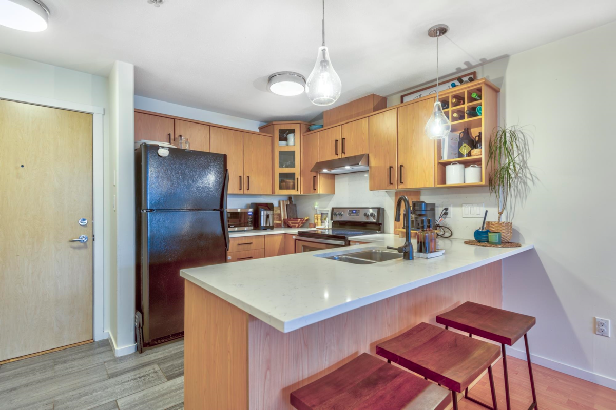 Dining Area Photo of 113 3148 St Johns Street, Port Moody, BC