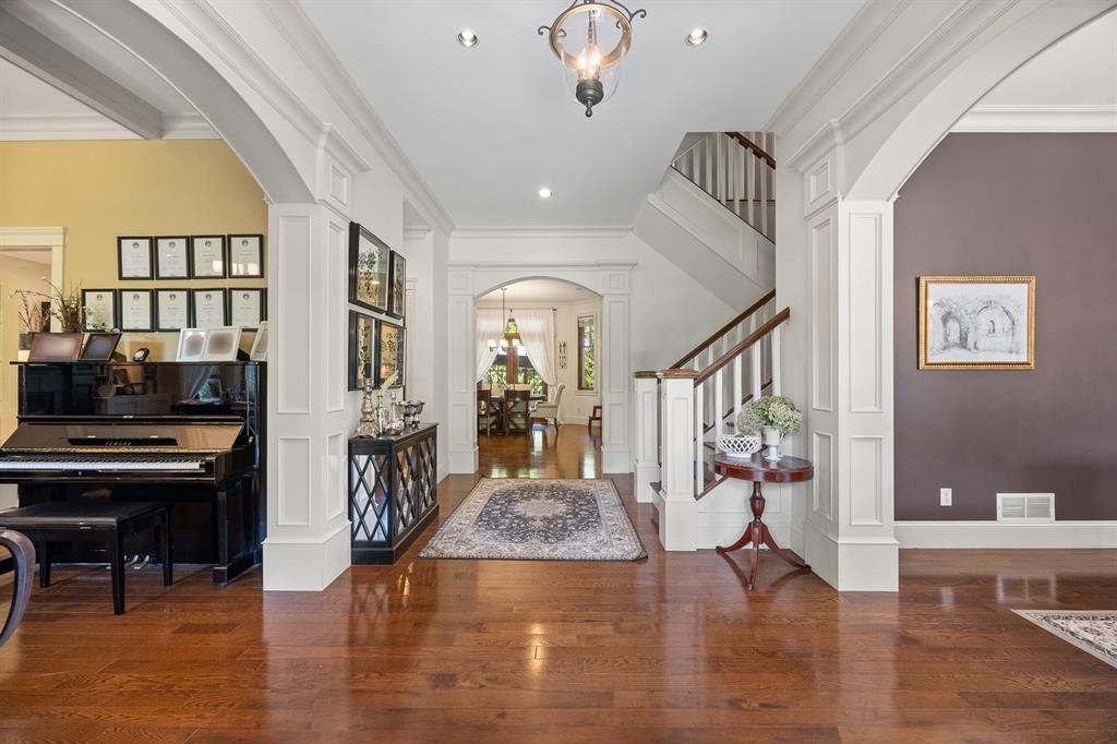 Dining Area Photo of 16211 29 Avenue, Surrey, BC