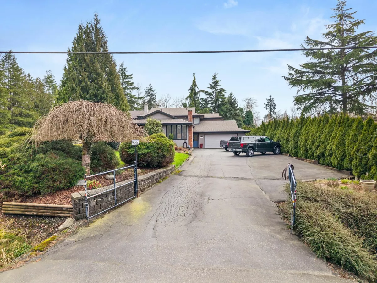 Fitness Center Photo Near 19294 78 Avenue, Surrey, BC