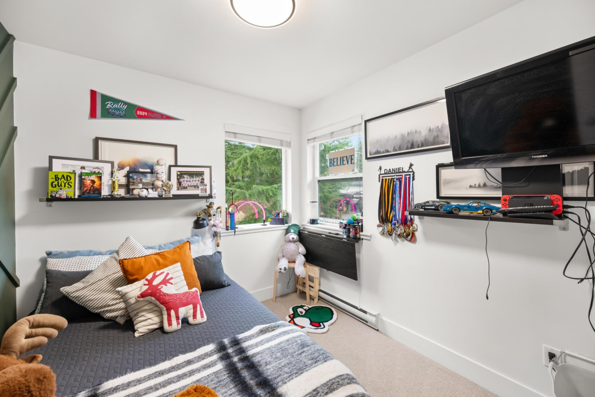 Garden / Landscaping Photo of 19294 78 Avenue, Surrey, BC