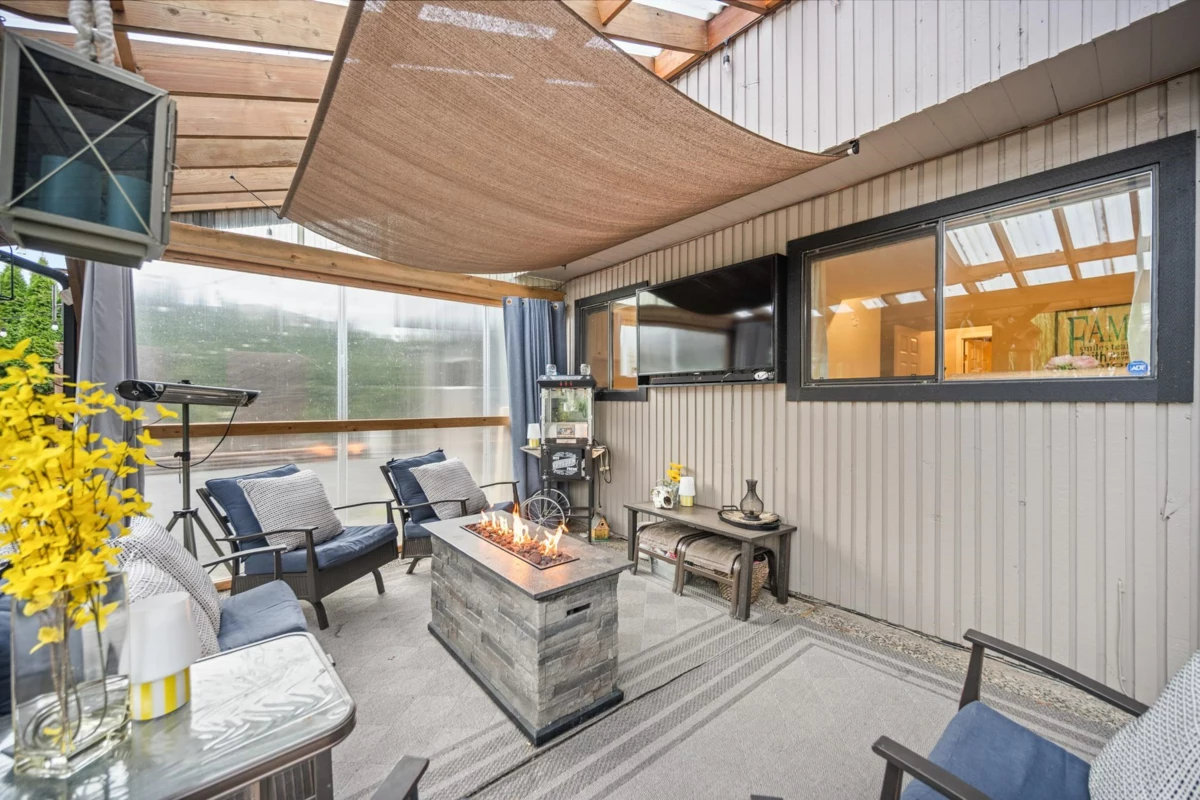 Hot Tub / Spa Photo of 19294 78 Avenue, Surrey, BC