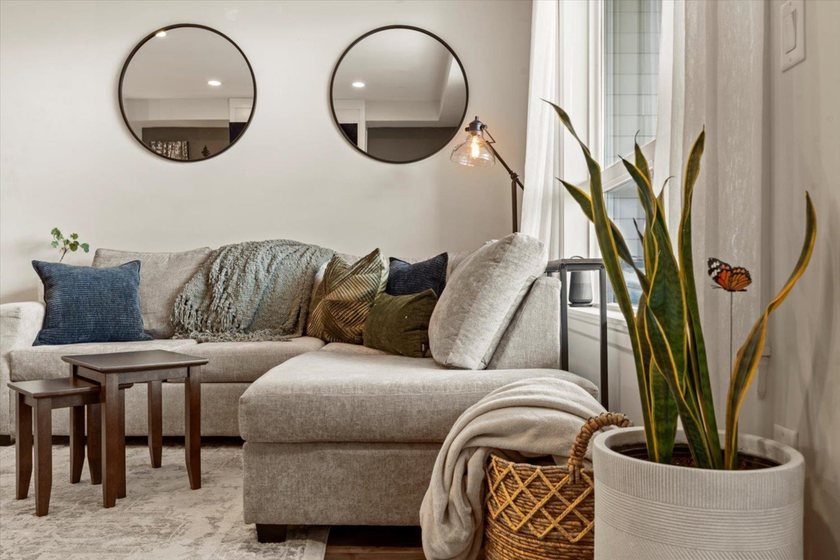 Breakfast Nook Photo of 122 6026 Lindeman Street, Chilliwack, BC