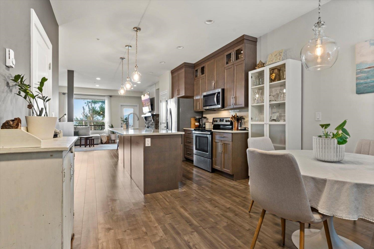 Family Room Photo of 122 6026 Lindeman Street, Chilliwack, BC