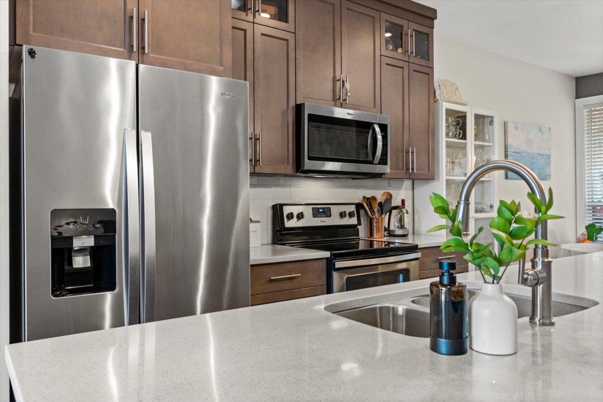 Kitchen Photo of 122 6026 Lindeman Street, Chilliwack, BC